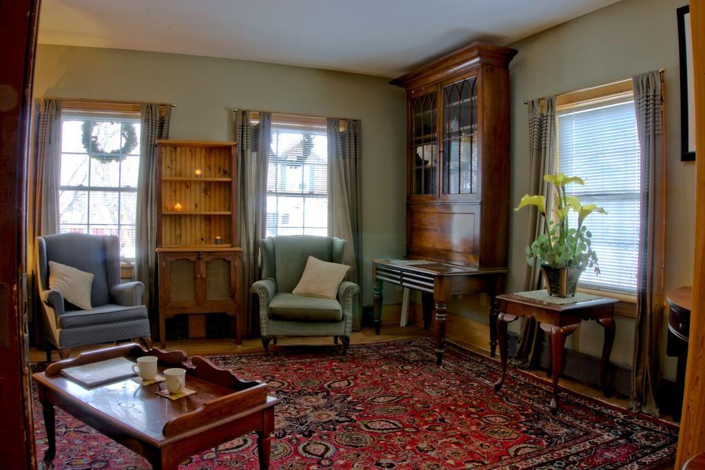 Emilyville Inn Campbellford Exteriér fotografie